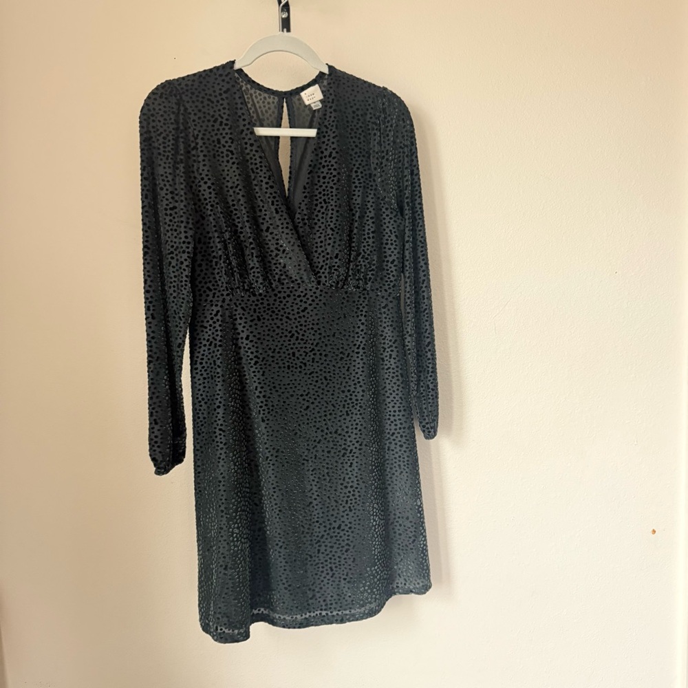 A New Day‎ Green Velvet Burnout Dot Long Sleeve Dress Women’s Medium